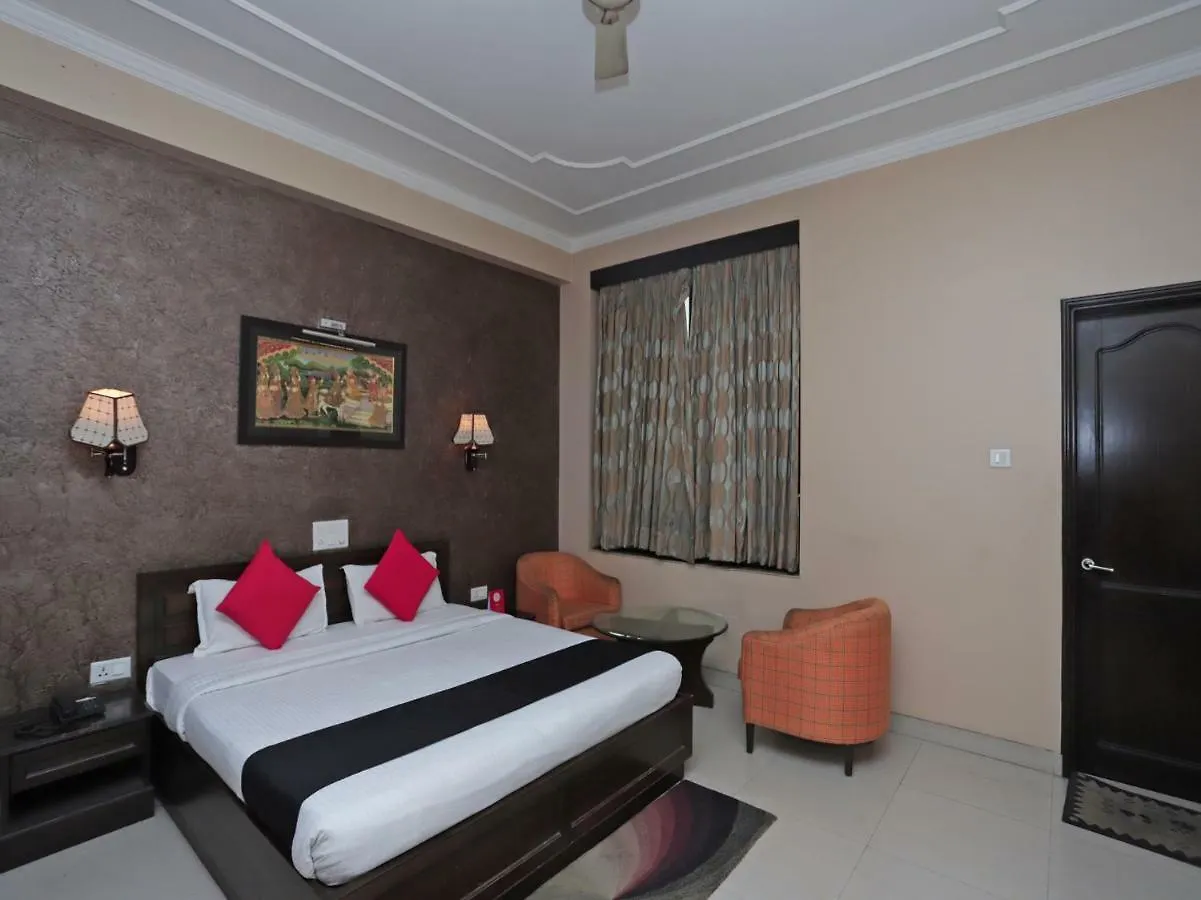 Hotel Rudraksh Plaza 뉴델리 3*,