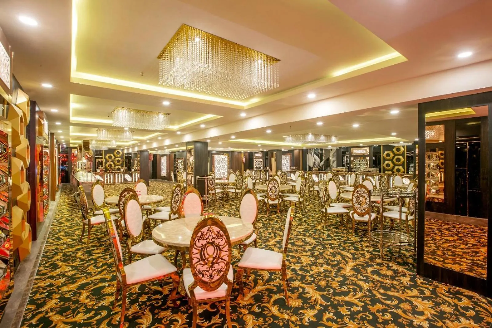 Hotel Rudraksh Plaza New Delhi